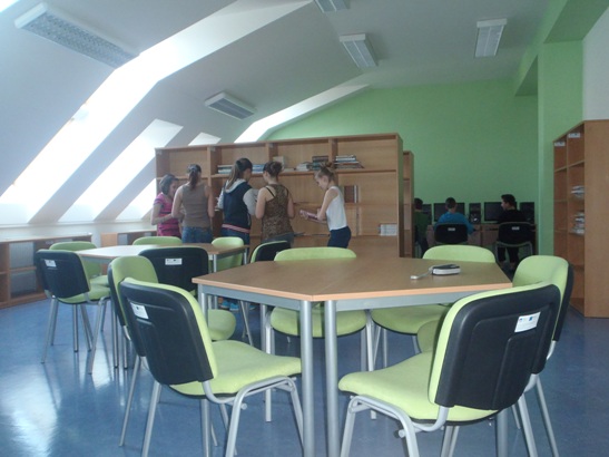 nova_knihovna1.jpg, 83kB